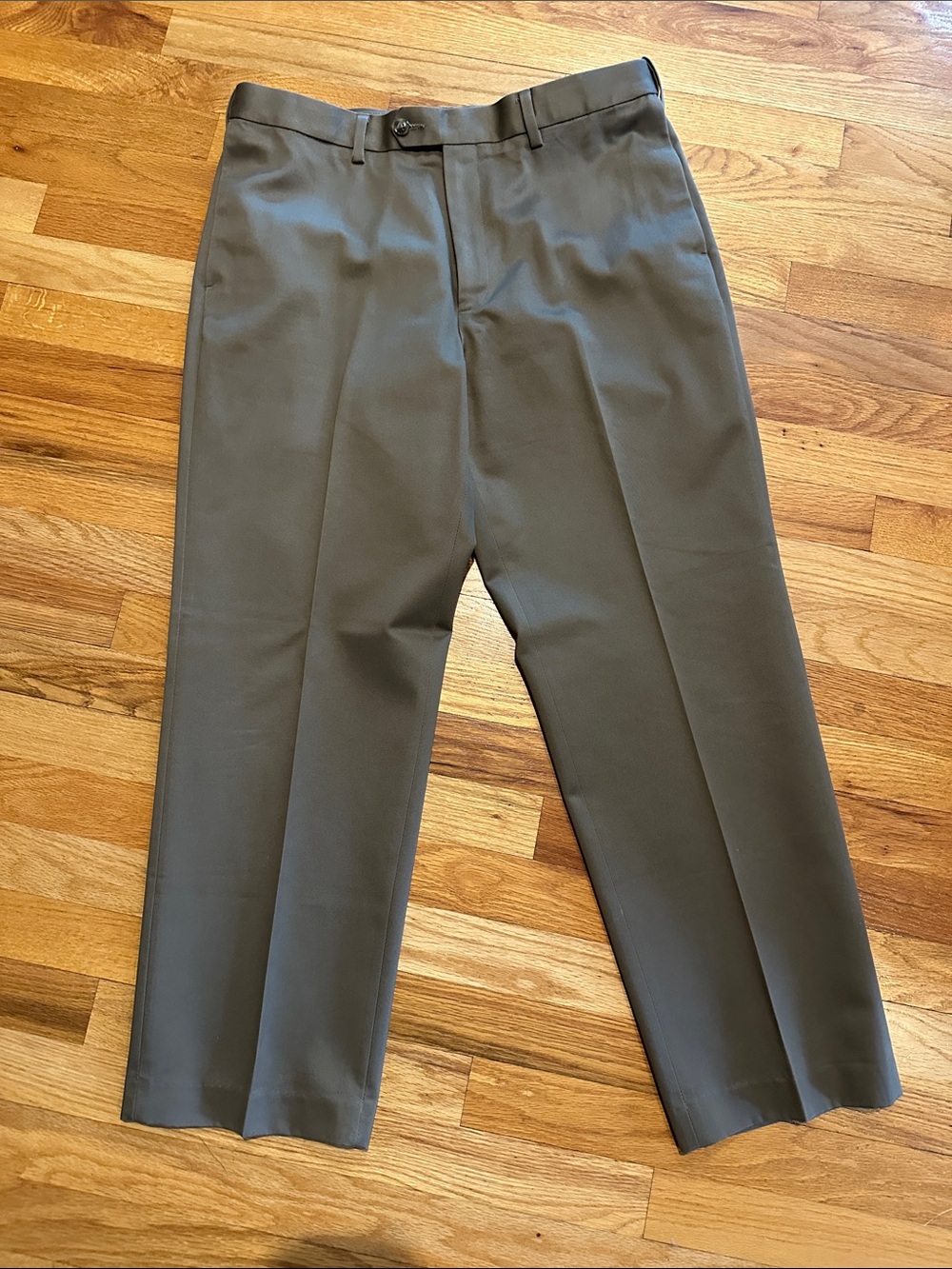Classic Men's Dress Pants in olive/tan color